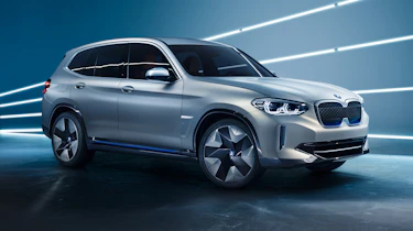 BMW iX3 - front