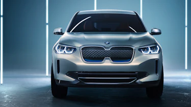 BMW iX3 - full front