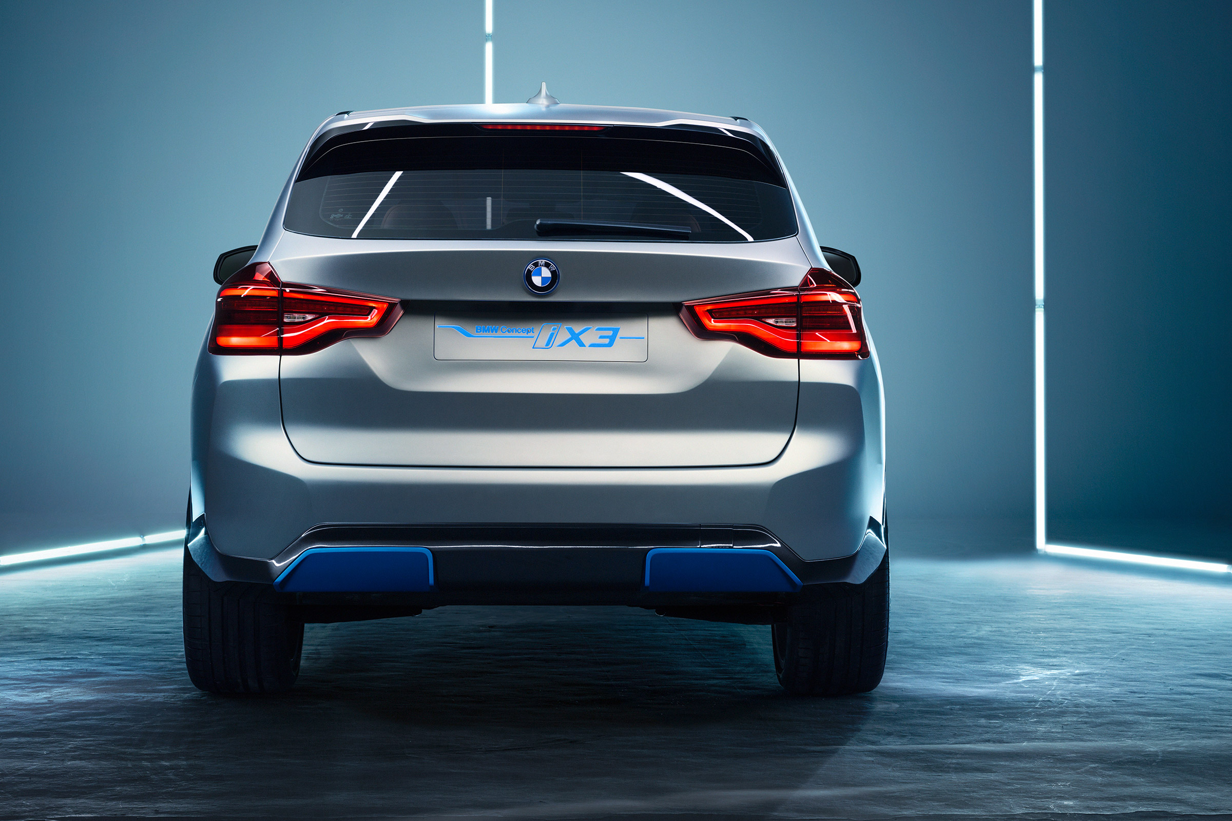 BMW iX3 - full rear