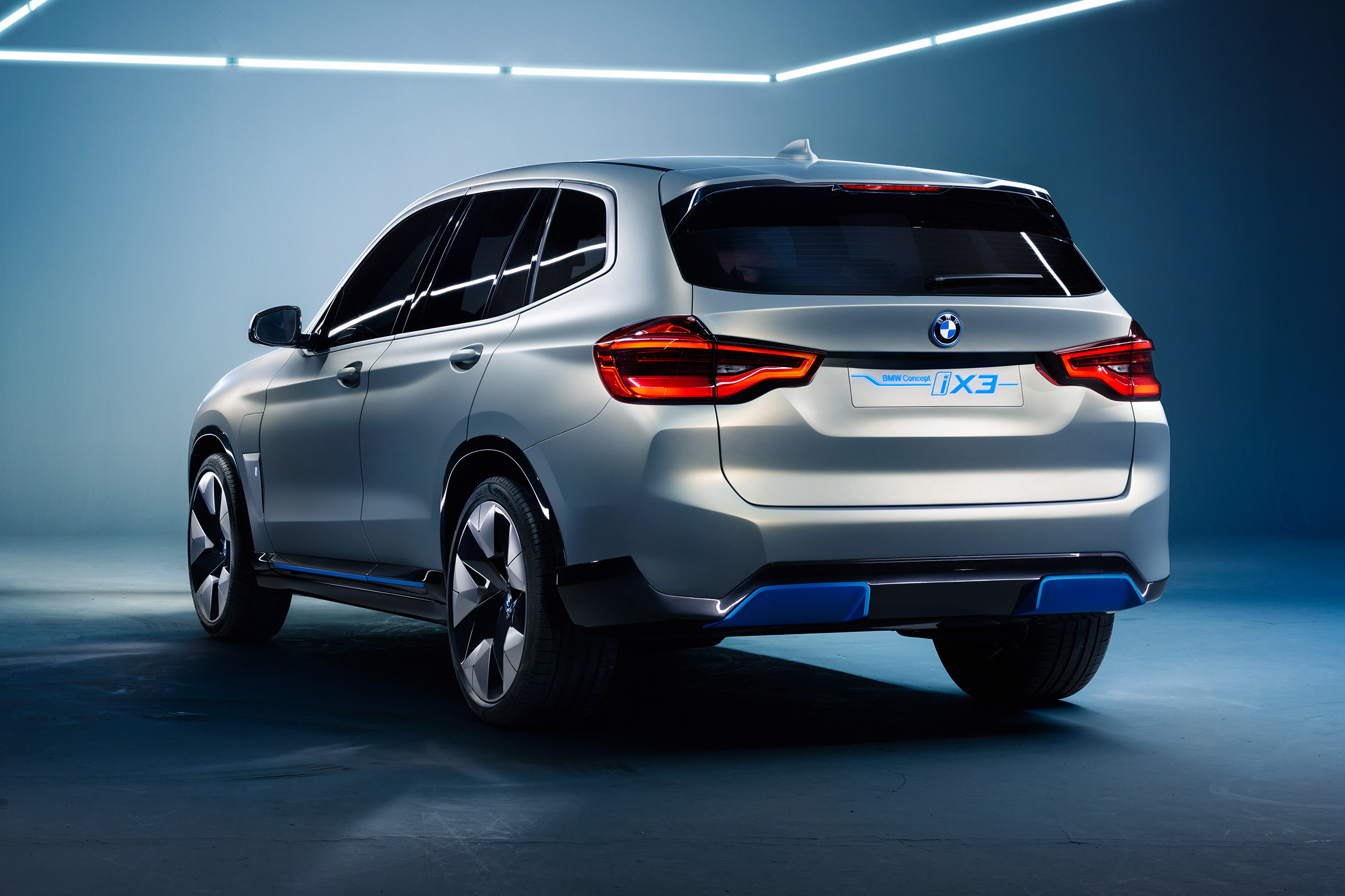 BMW iX3 - rear