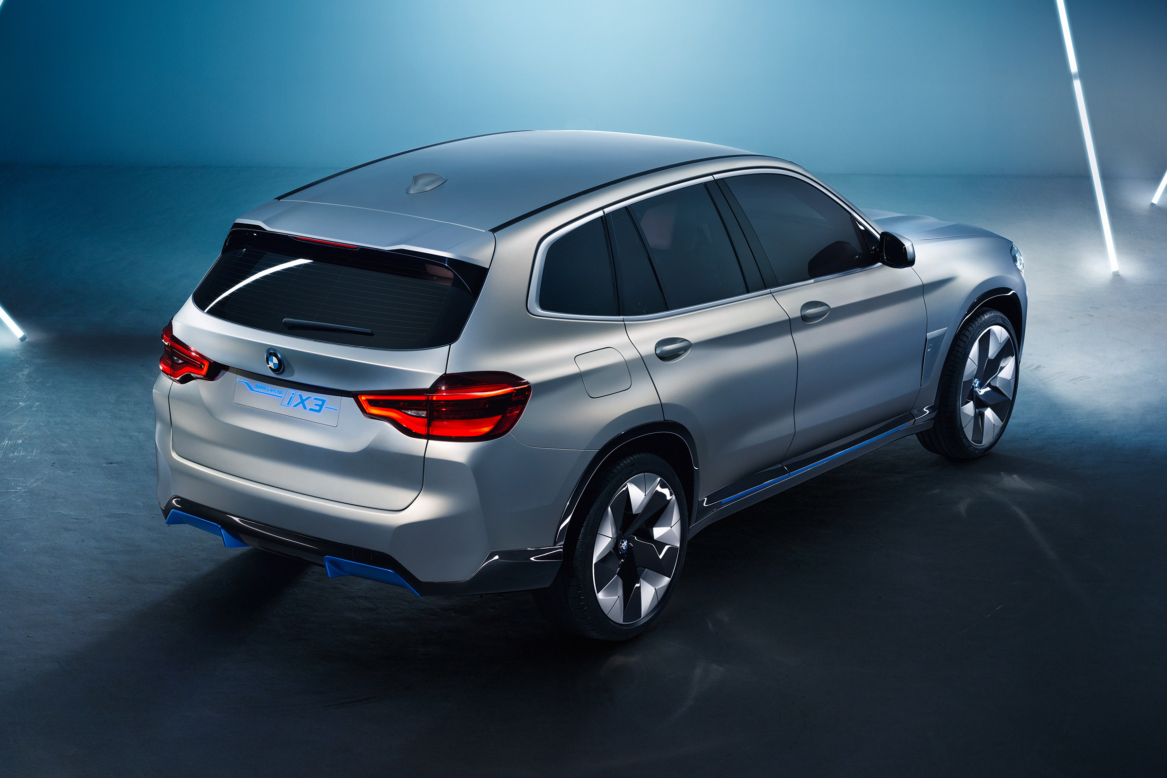 BMW iX3 - rear static