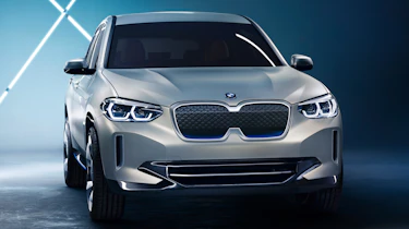 BMW iX3 - front static