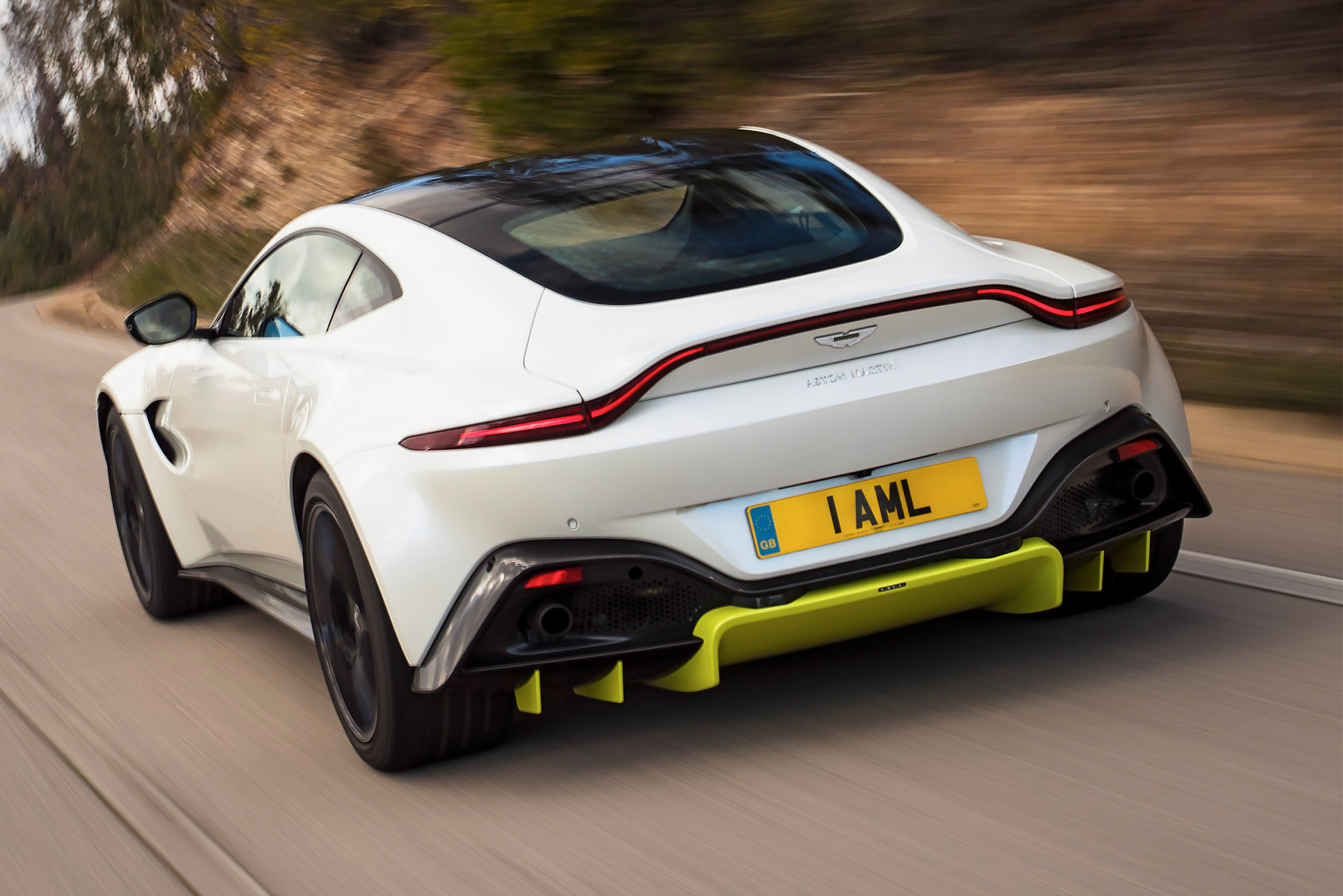 Aston Martin Vantage - rear 