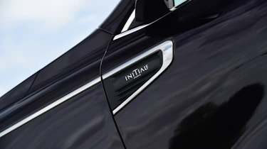 Renault Koleos Initiale Paris badge