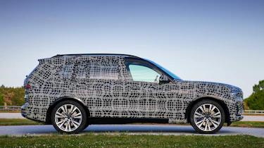 BMW X7 prototype - side