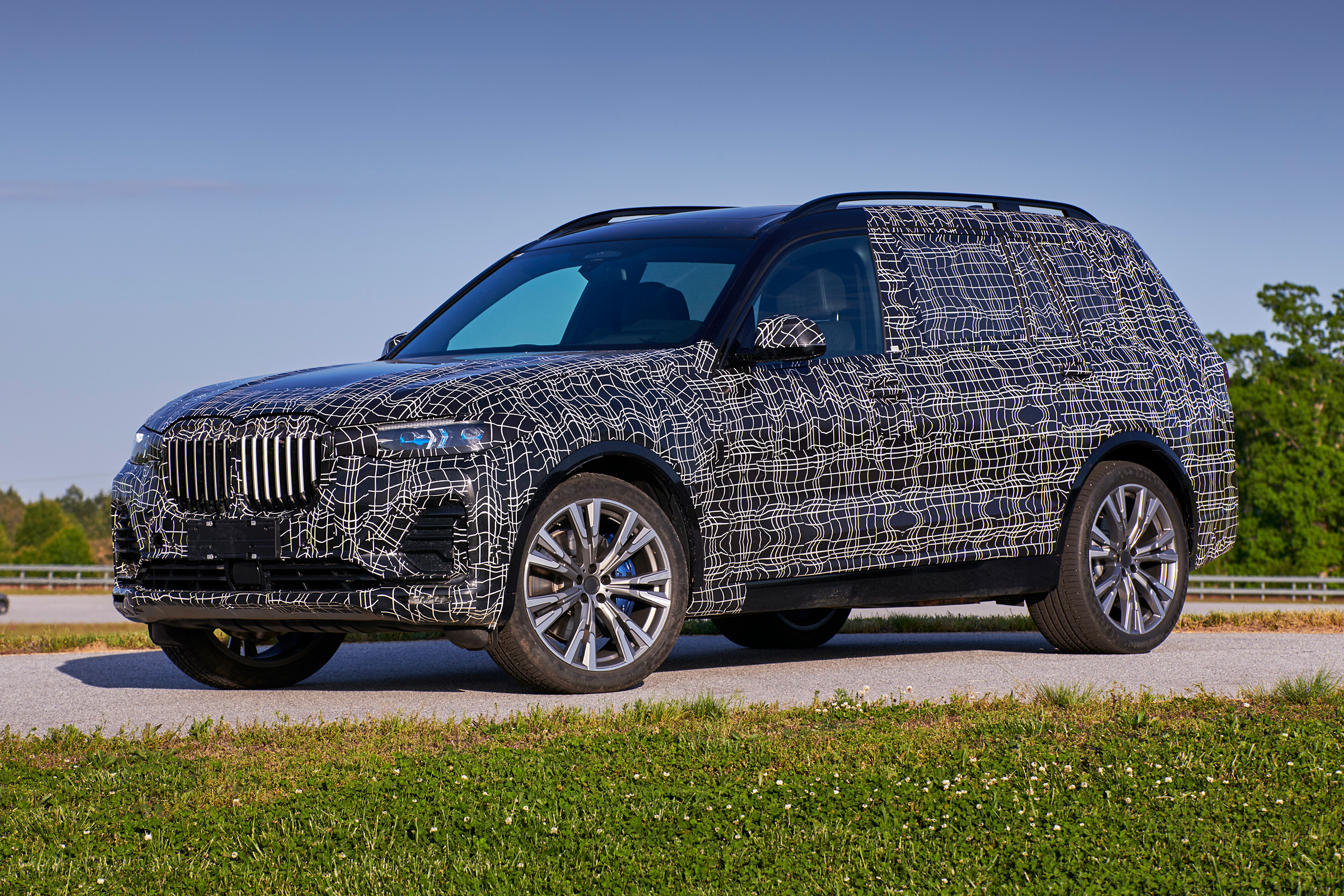 BMW X7 prototype - front