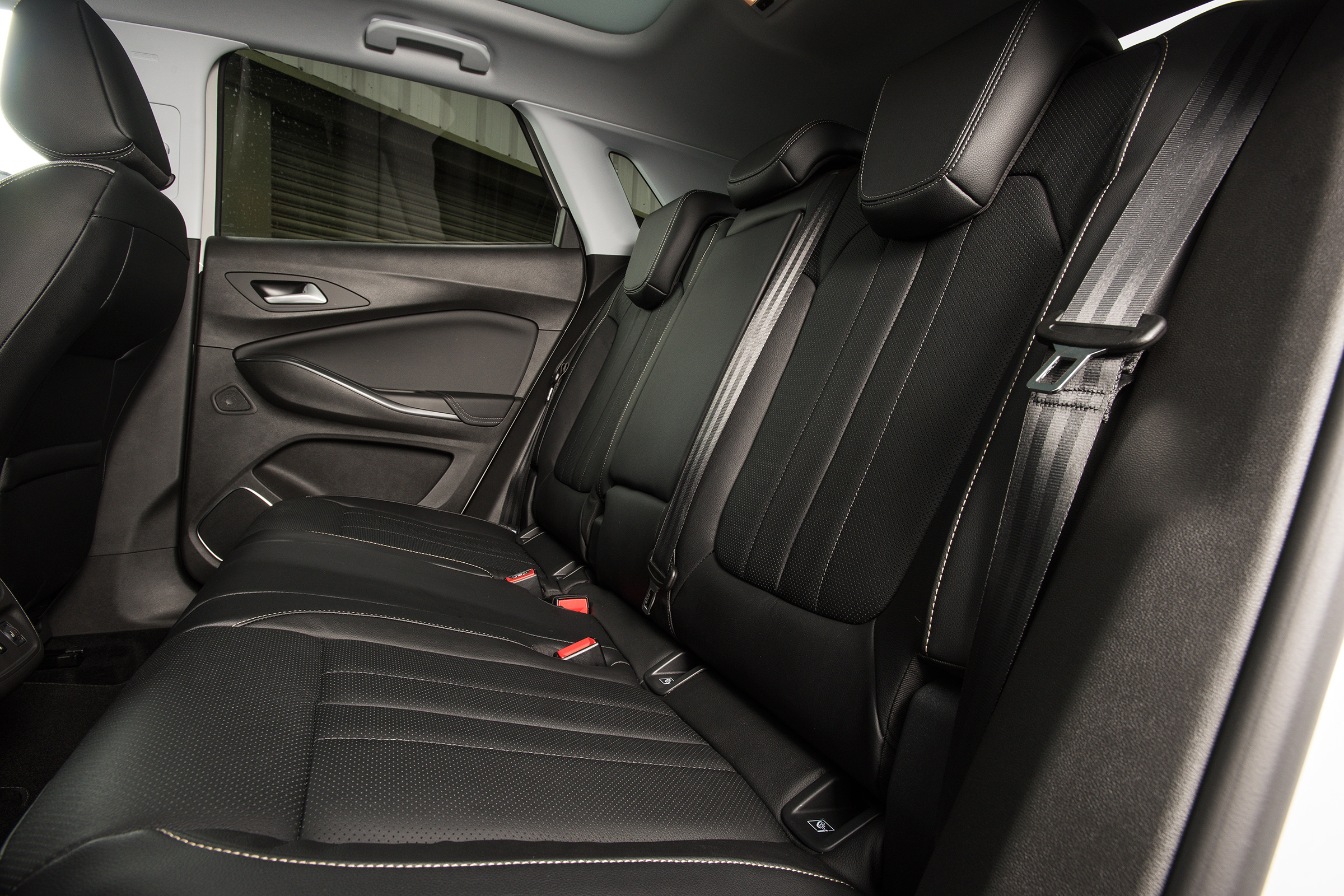Vauxhall Grandland X Ultimate - rear seats