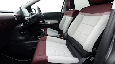 Citroen C4 Cactus - front seats