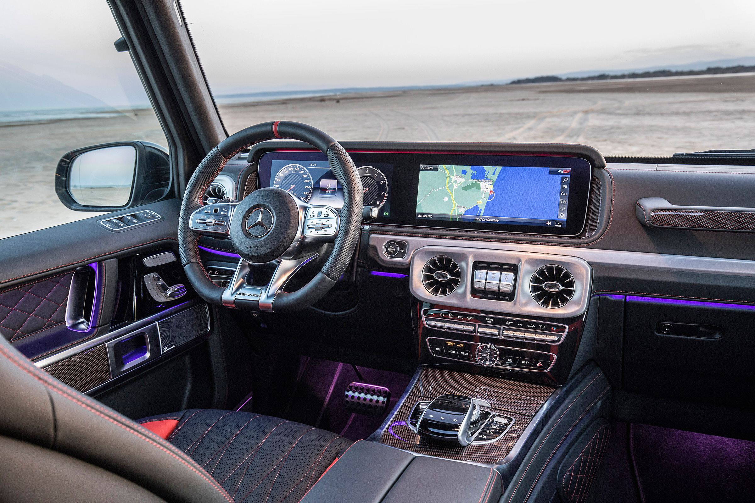 Mercedes-AMG G 63 - interior