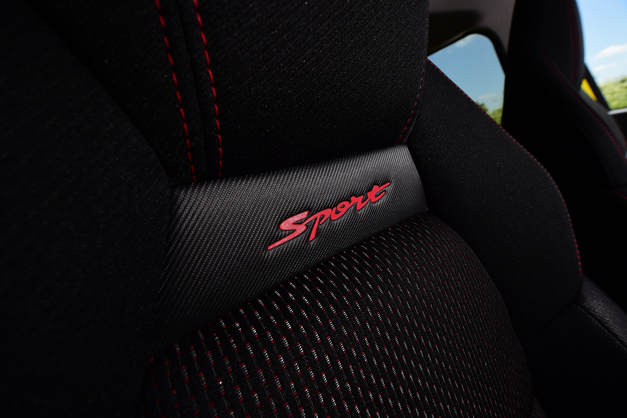 Suzuki Swift Sport - seat