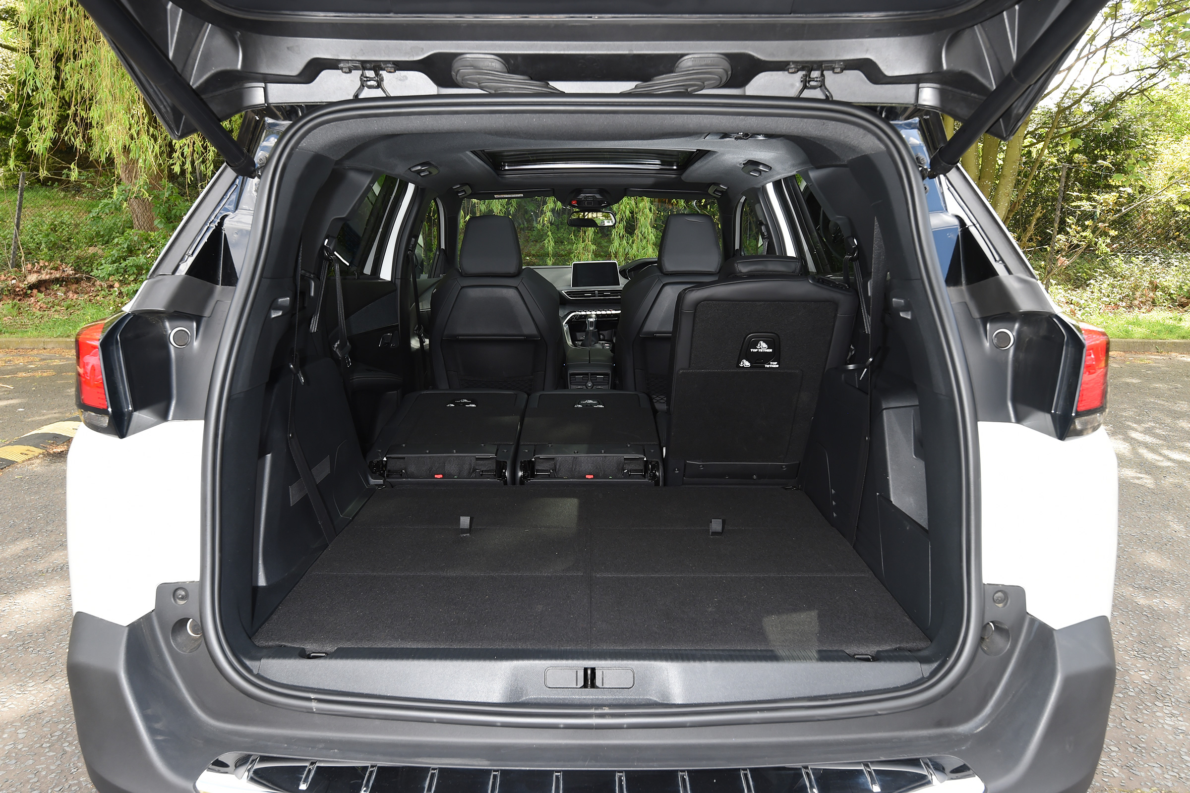 Peugeot 5008 long-term test - boot