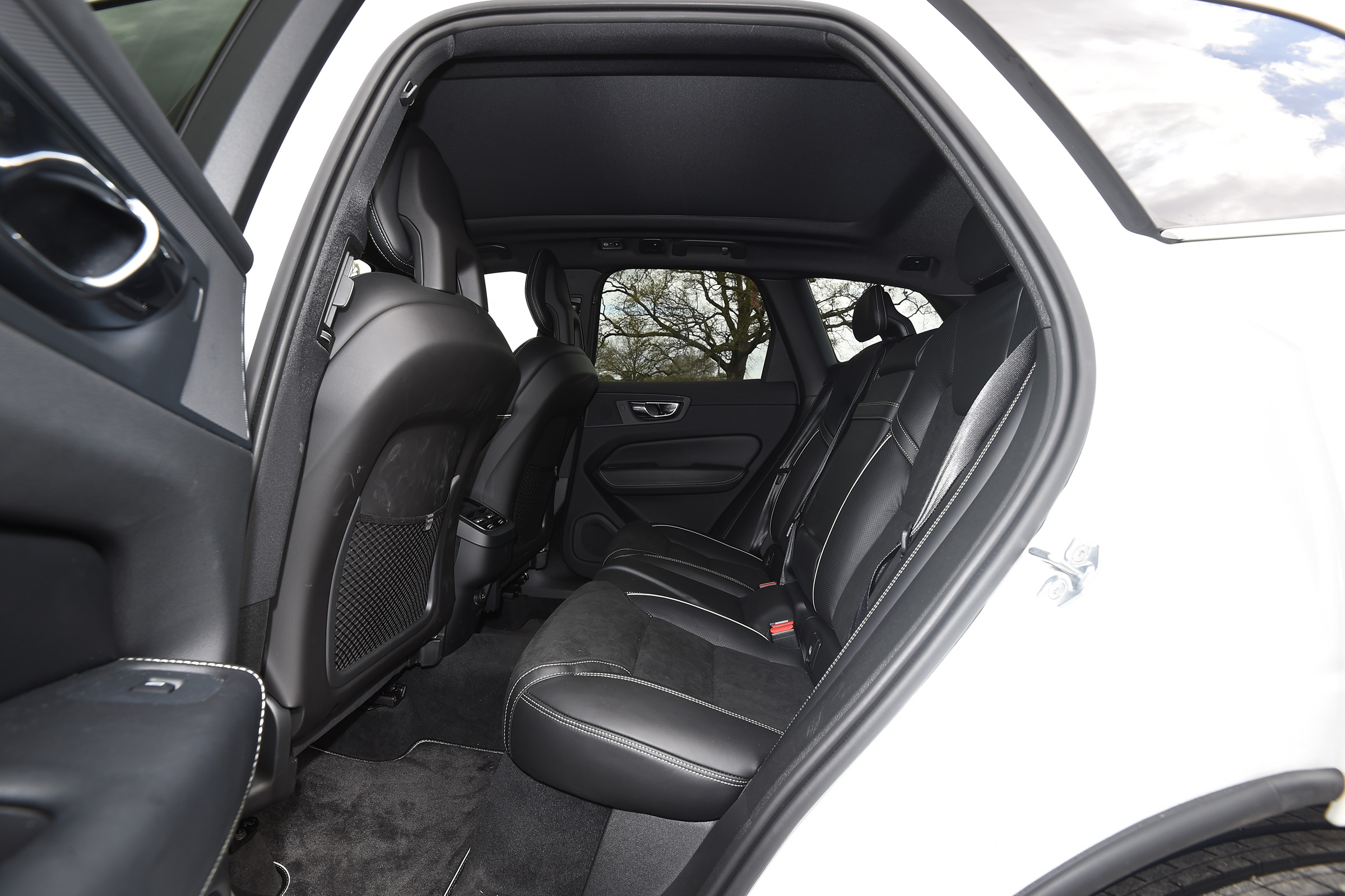 Volvo XC60 long-term test - back seats