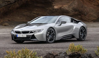 BMW i8 Coupe - front