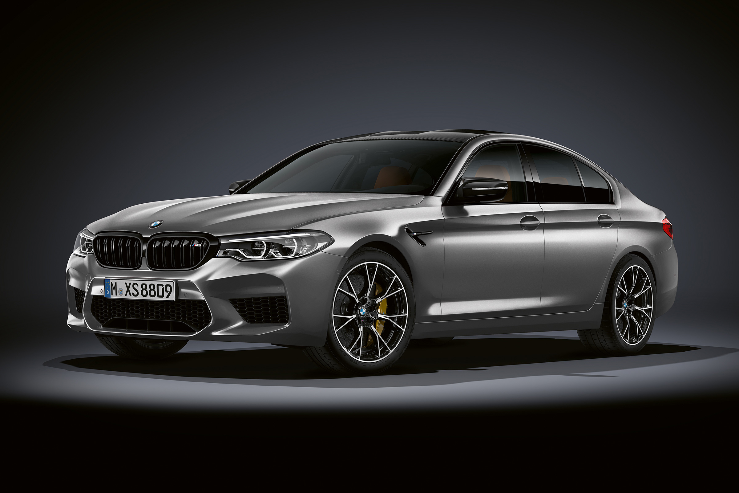BMW M5 Competition Pack - front