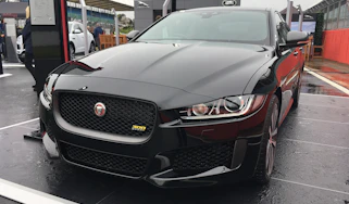 Jaguar XE 300 Sport - front