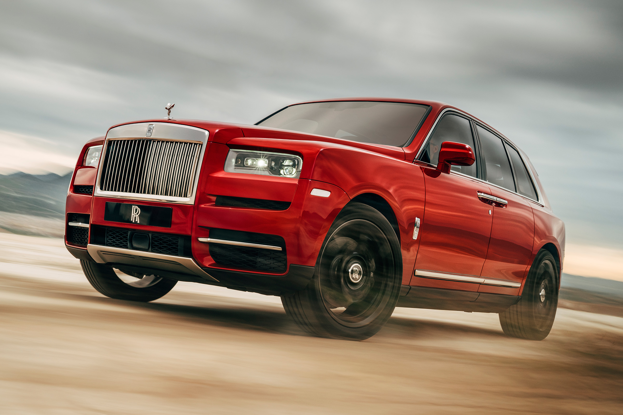 Rolls-Royce Cullinan SUV - front