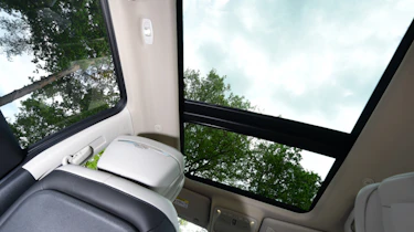 Renault Koleos Initiale Paris sun roof