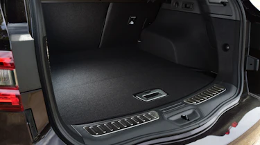 Renault Koleos Initiale Paris boot