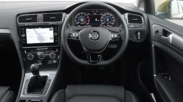 Volkswagen Golf - interior