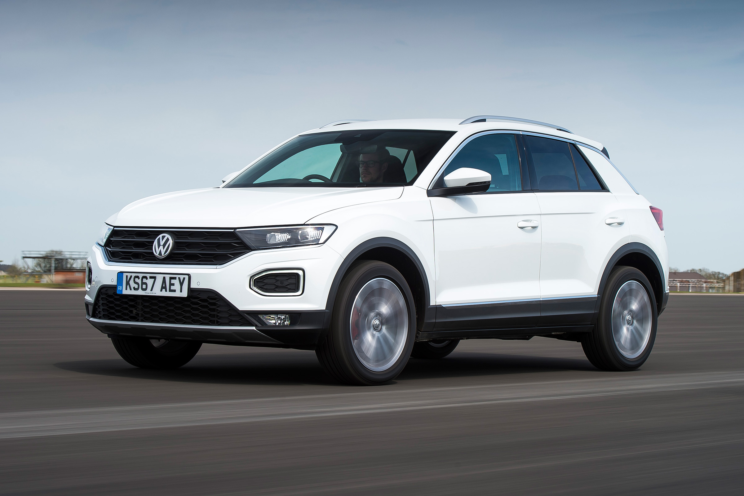 Volkswagen T-Roc - front