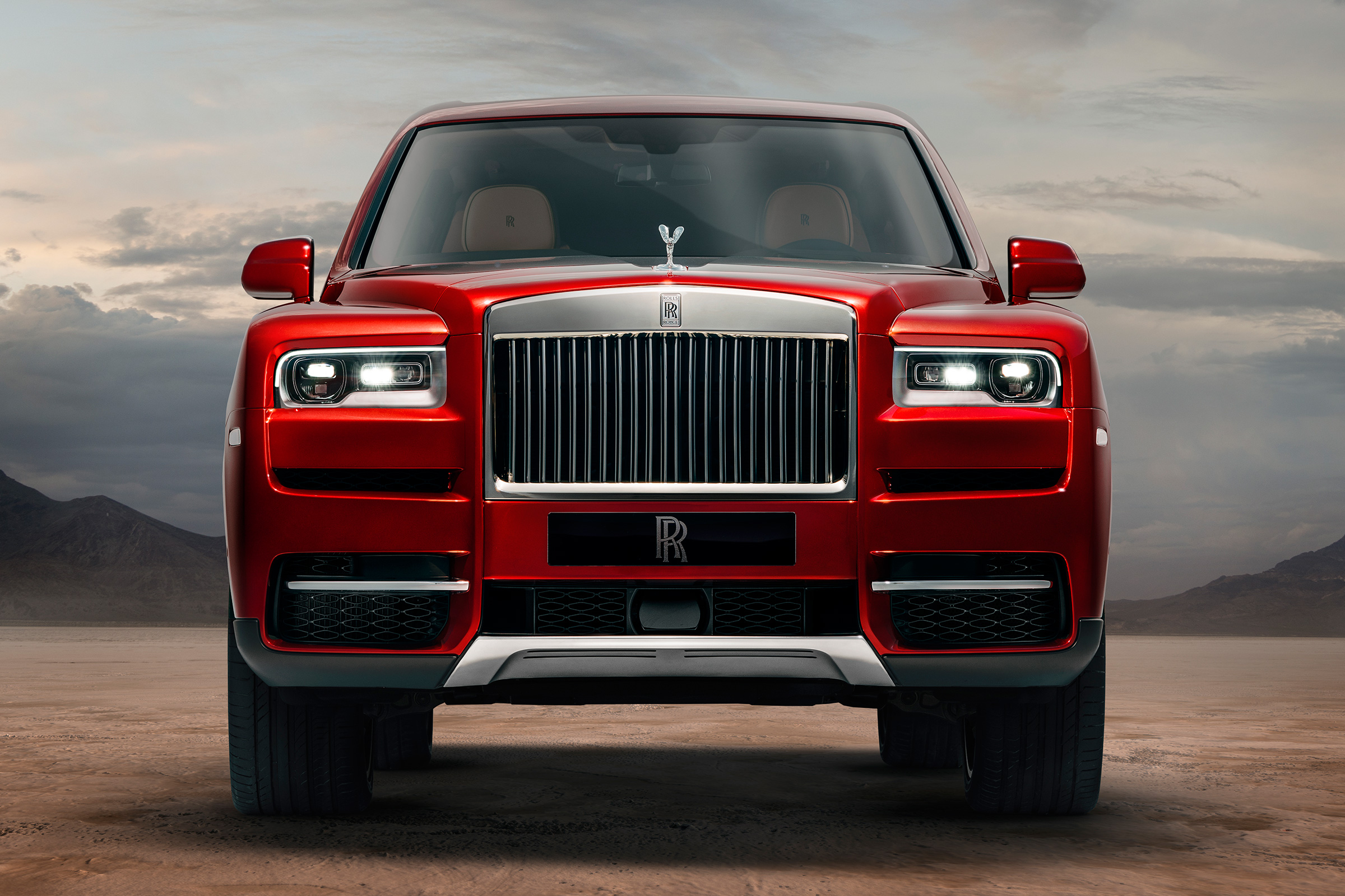 Rolls-Royce Cullinan SUV - front