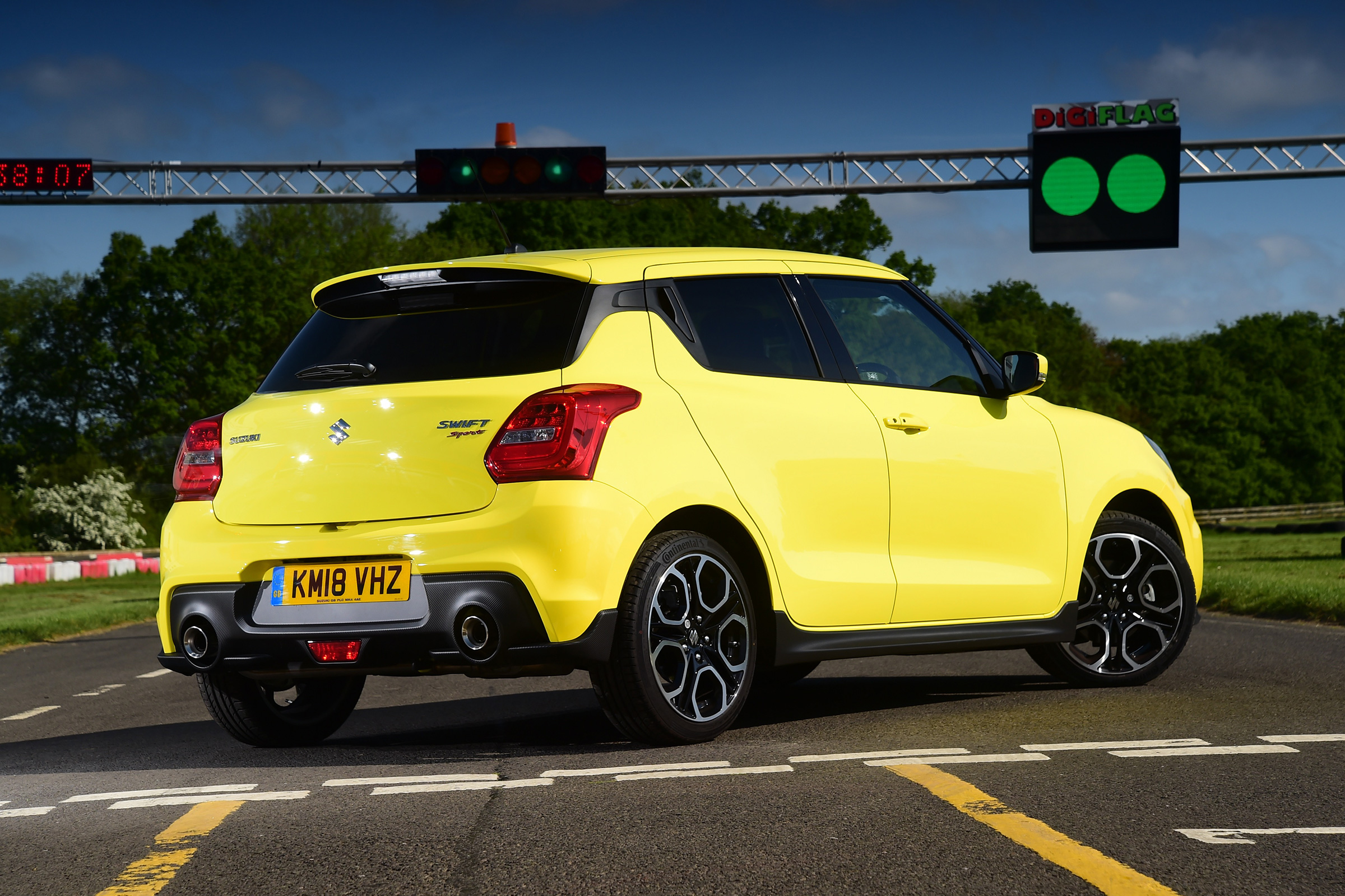 Suzuki Swift Sport - rear