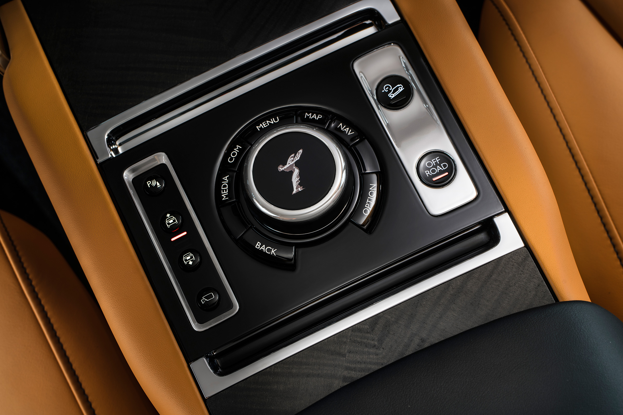 Rolls-Royce Cullinan SUV - controls