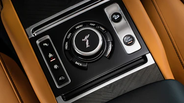 Rolls-Royce Cullinan SUV - controls