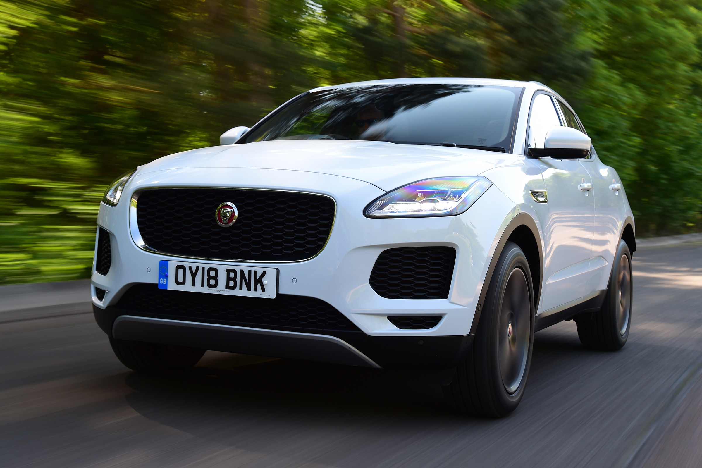 Jaguar E-Pace - front