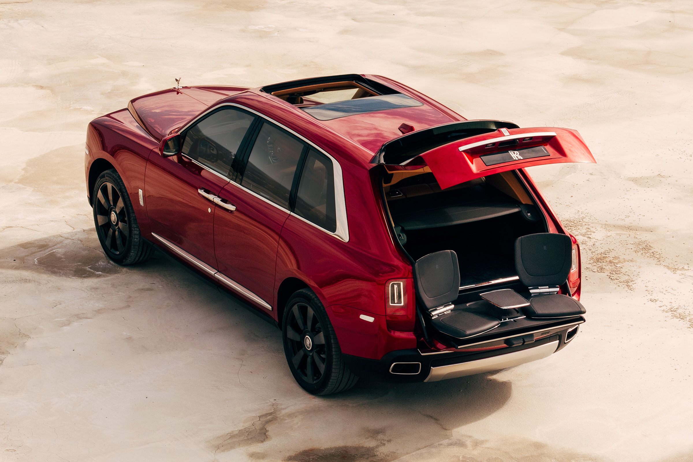 Rolls-Royce Cullinan SUV - tailgate