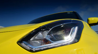 Suzuki Swift Sport - headlight