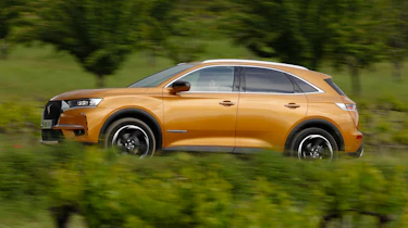 DS 7 Crossback - profile