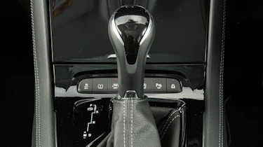 Vauxhall Grandland X Ultimate - gear lever