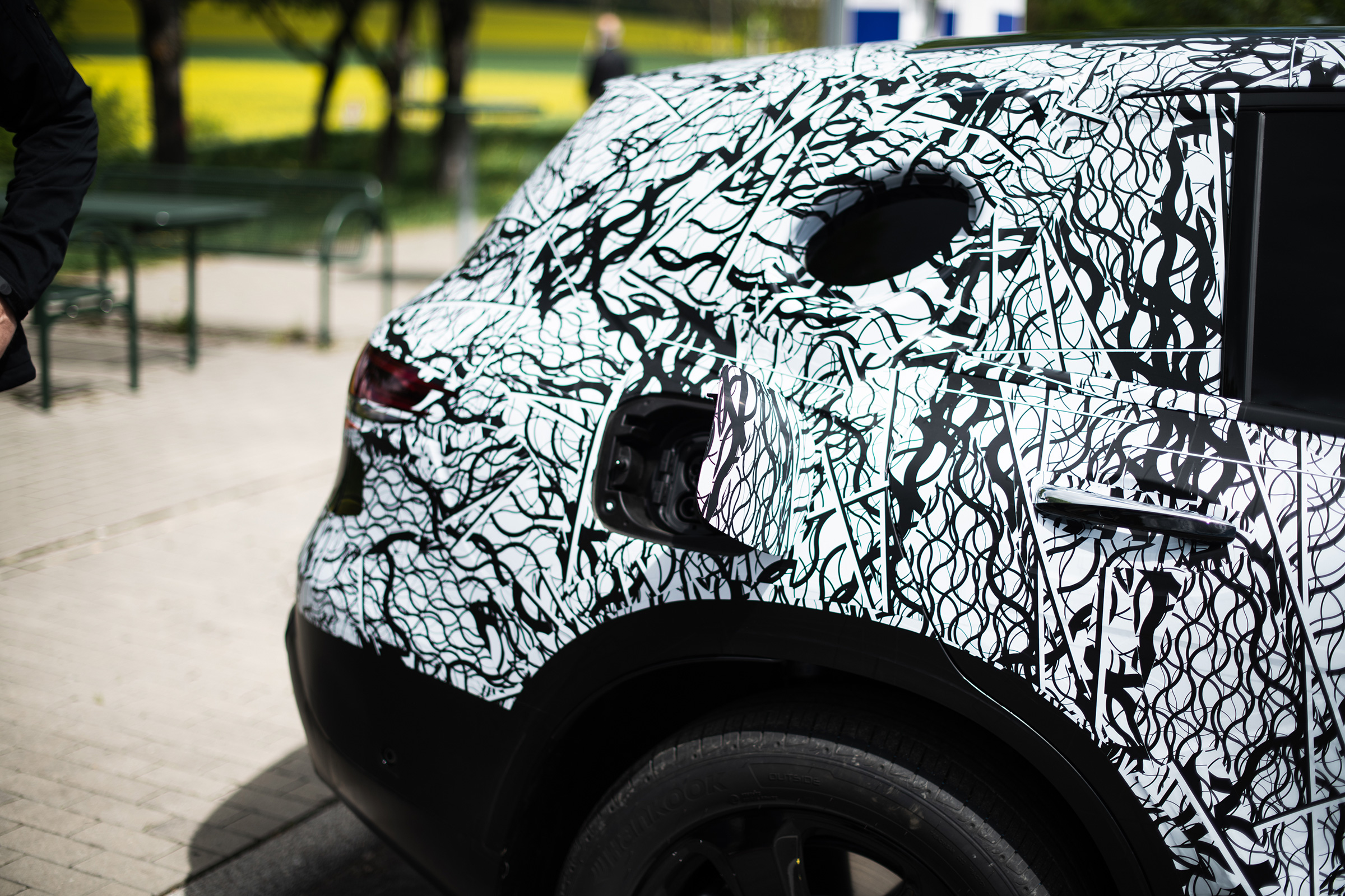 Mercedes EQ C - cap