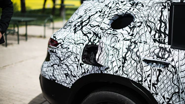Mercedes EQ C - cap