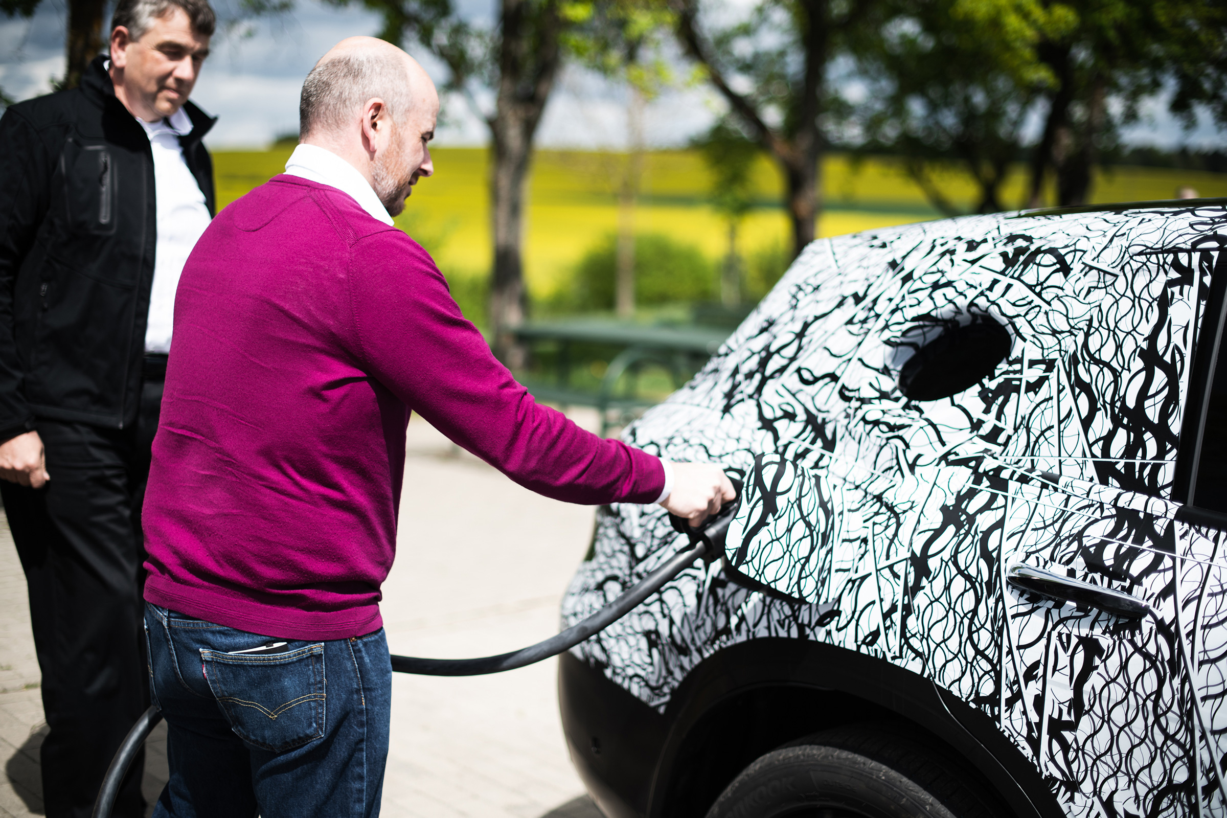 Mercedes EQ C - charging