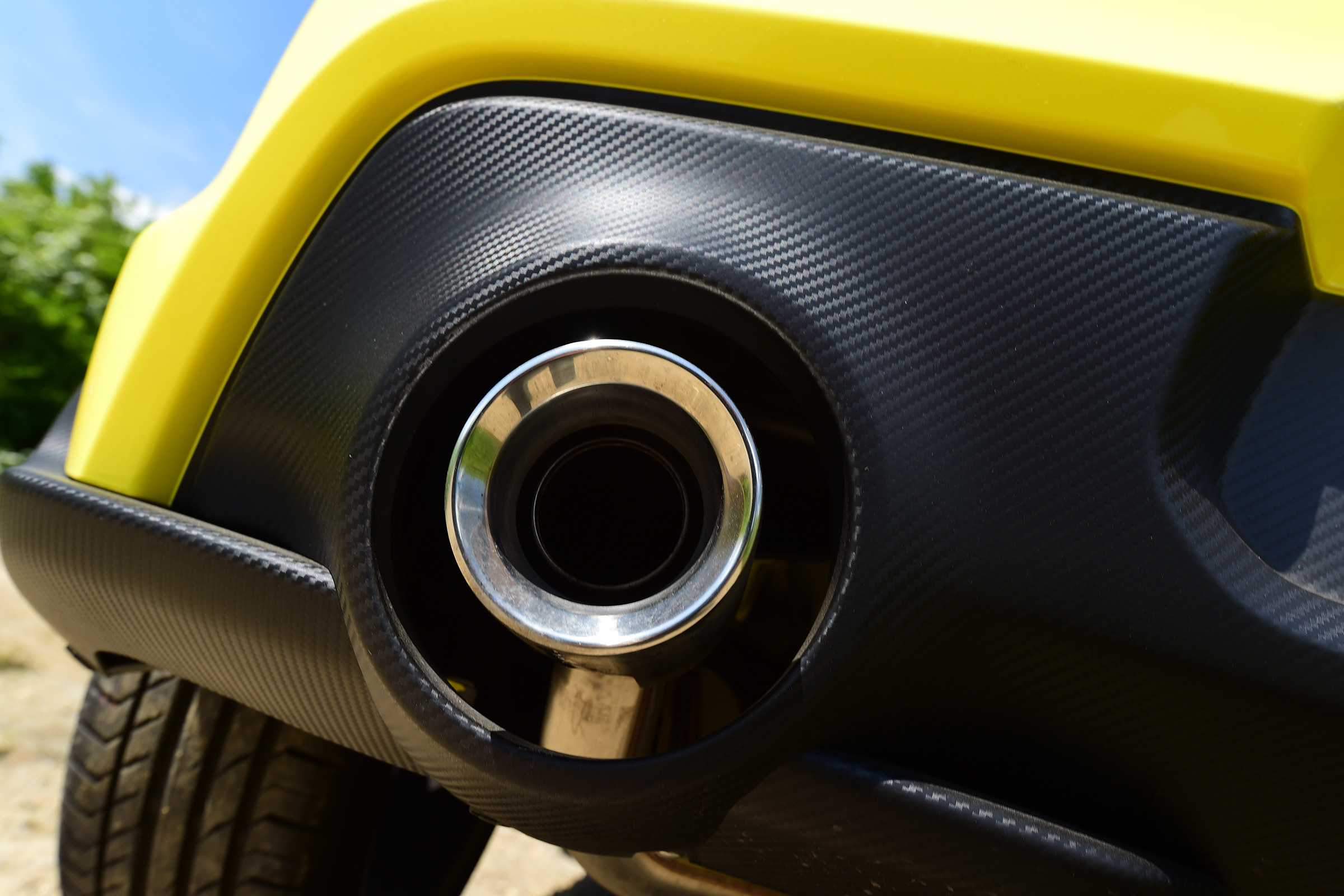 Suzuki Swift Sport - tailpipe