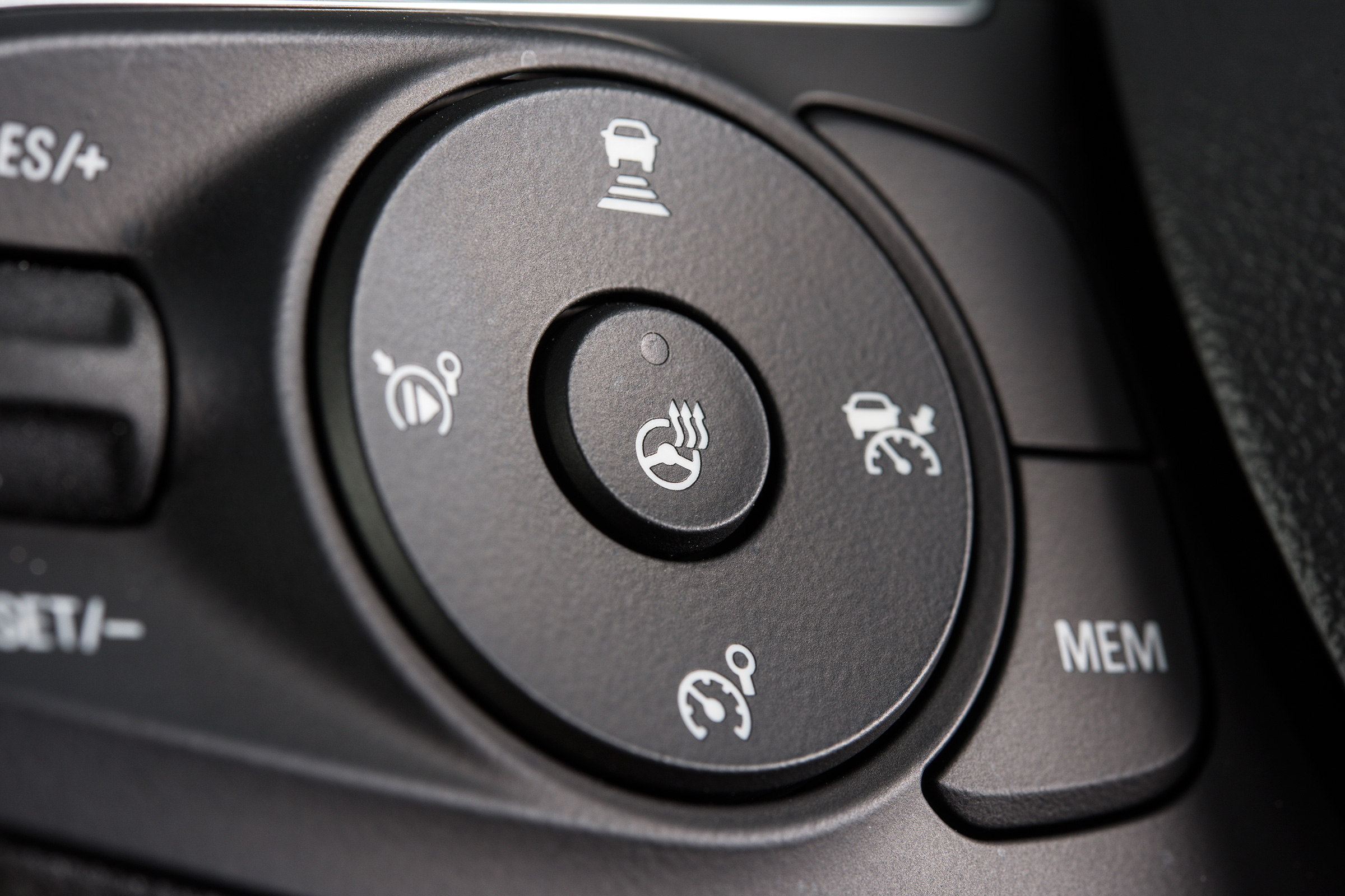 Vauxhall Grandland X Ultimate - controls