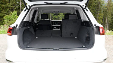 Volkswagen Touareg - boot
