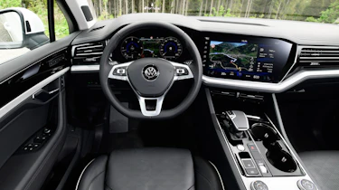 Volkswagen Touareg - dash