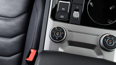 Volkswagen Touareg - centre console