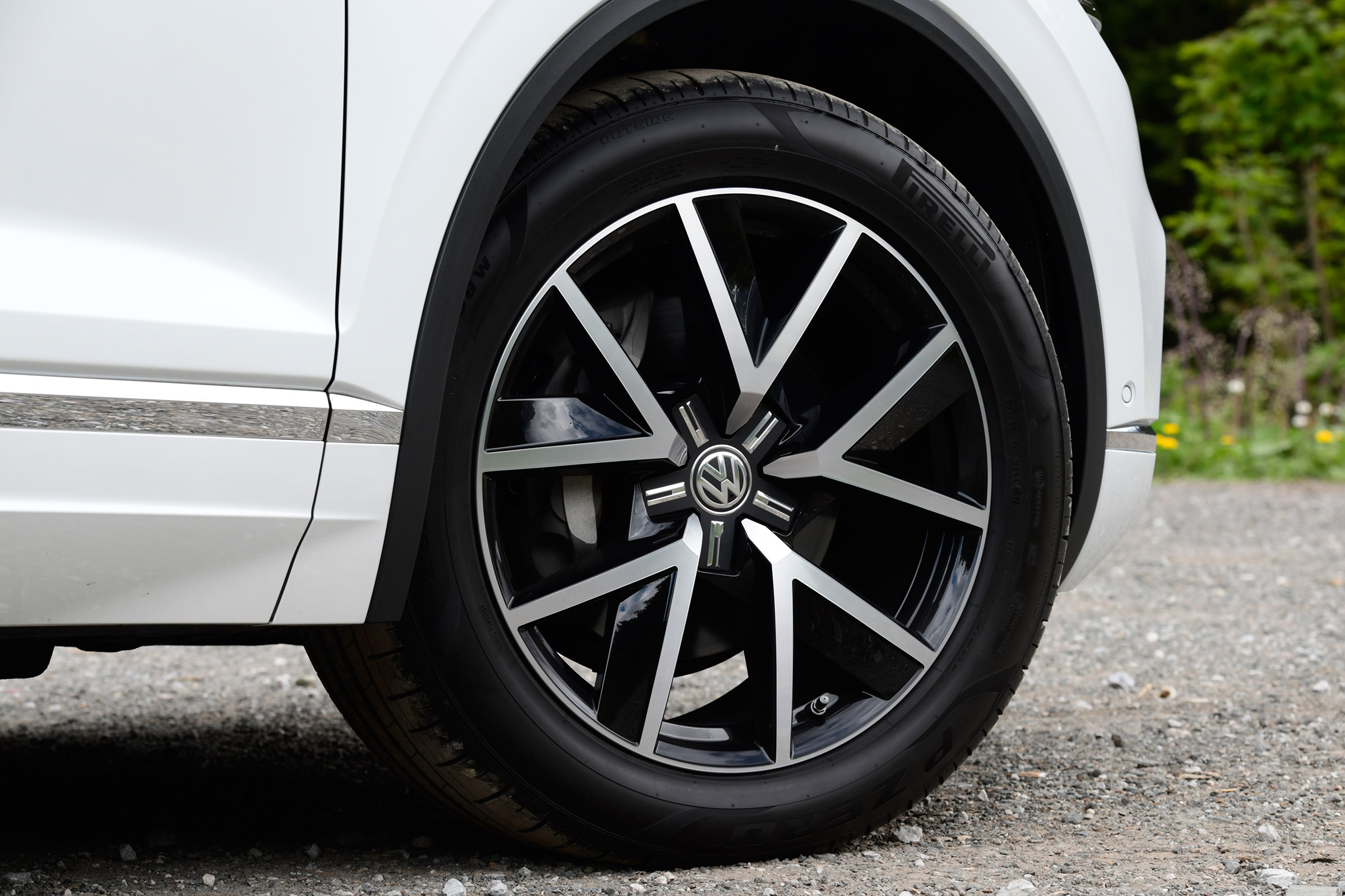 Volkswagen Touareg - wheel