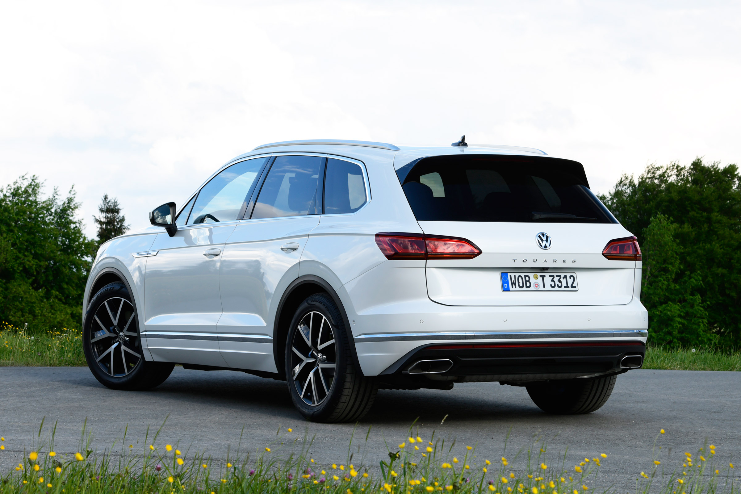 Volkswagen Touareg - rear static