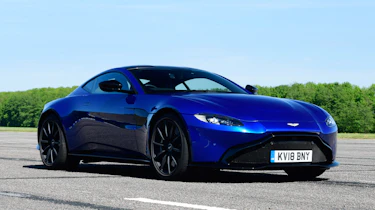Aston Martin Vantage - front static