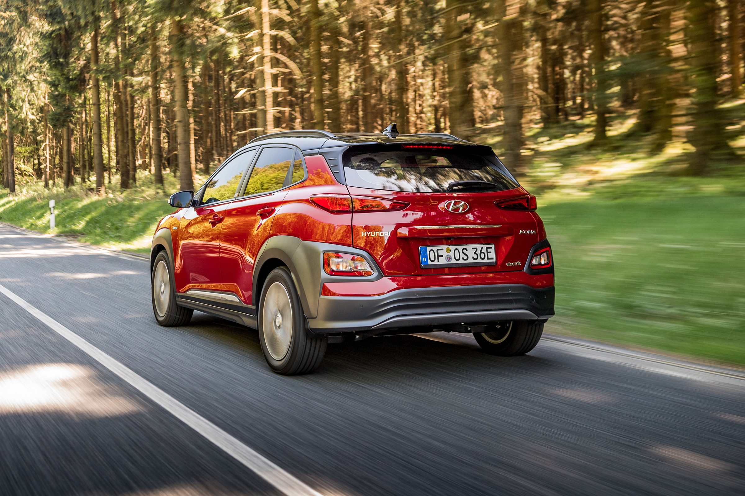 Hyundai Kona Electric - rear tracking