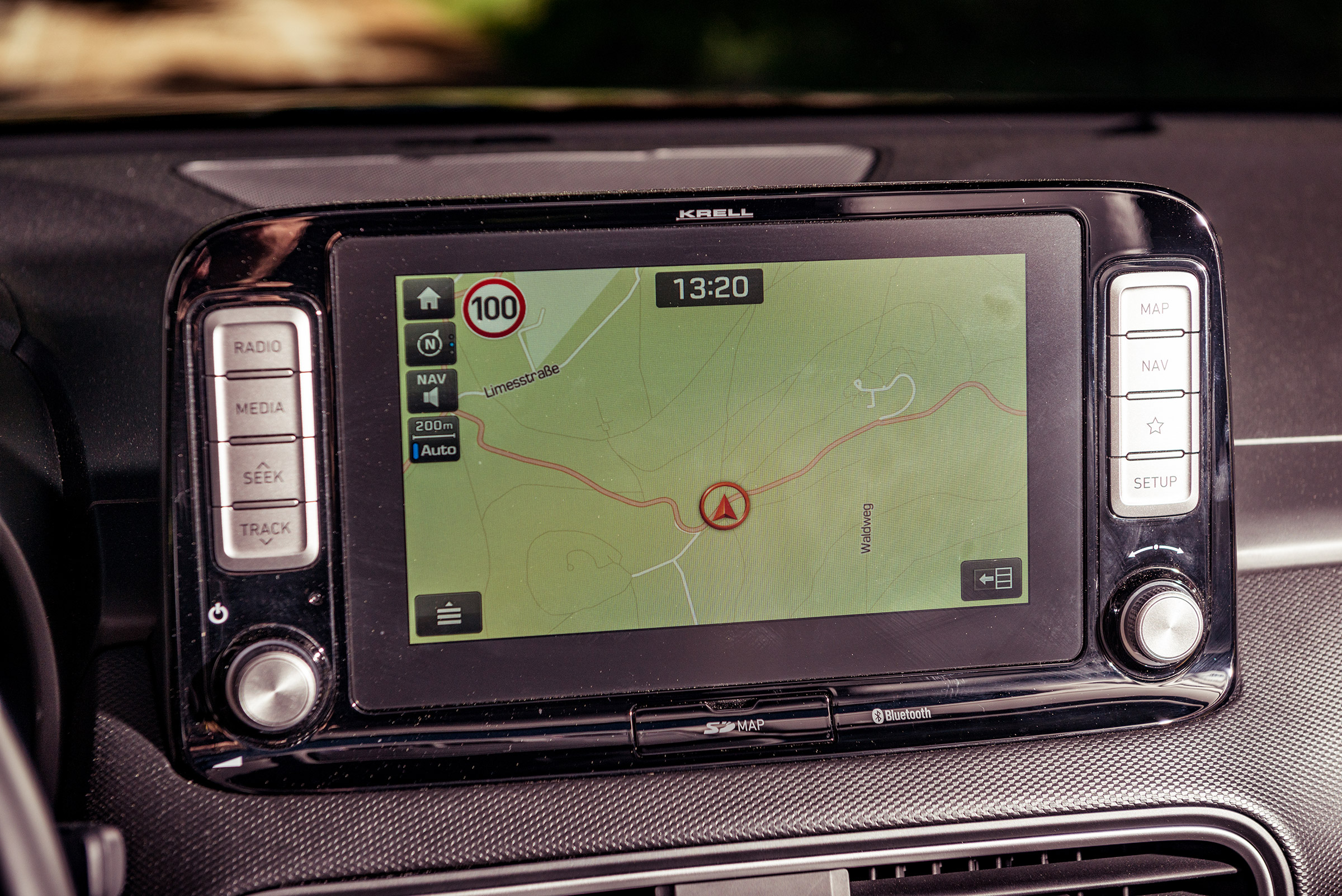 Hyundai Kona Electric - sat-nav