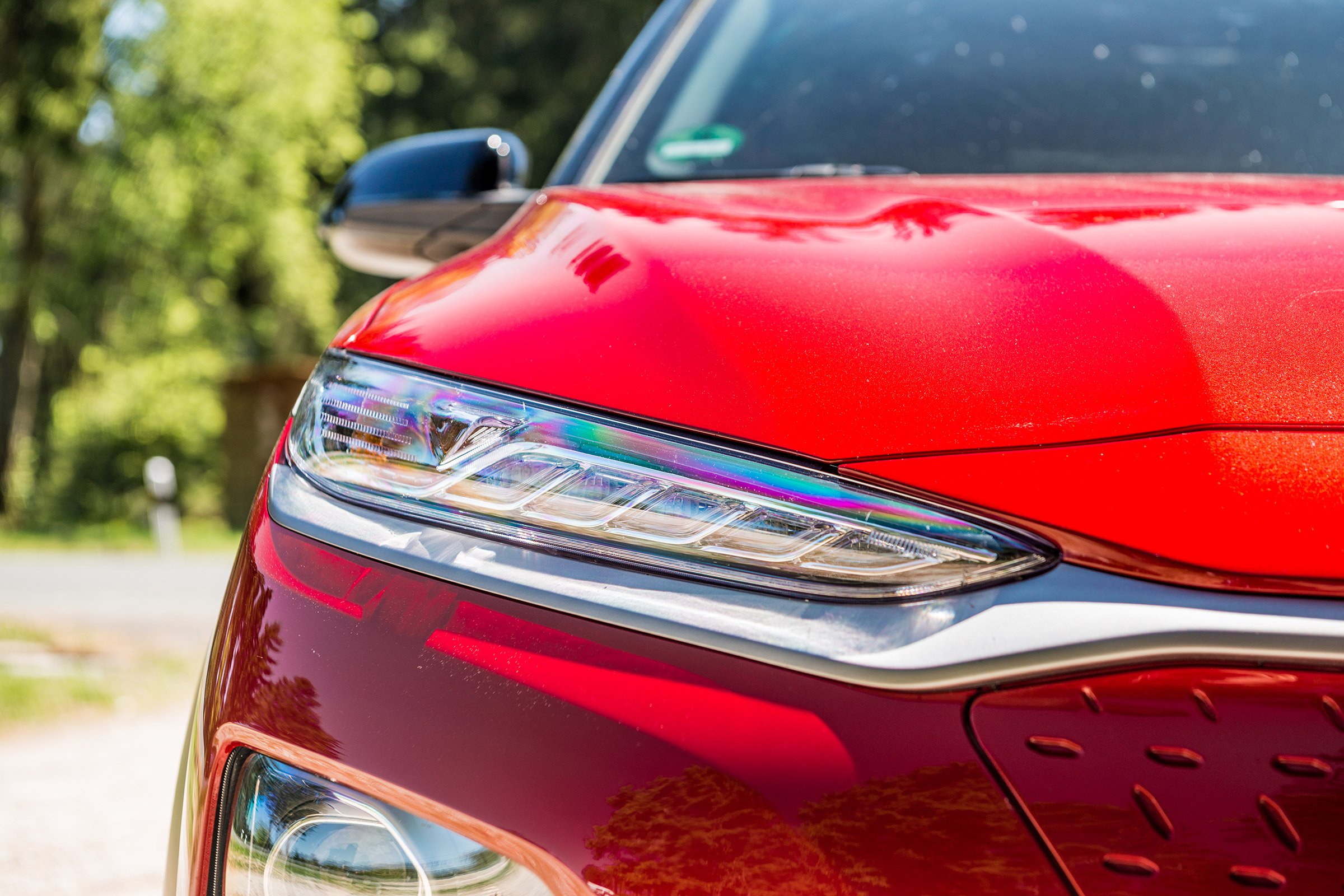 Hyundai Kona Electric - front light