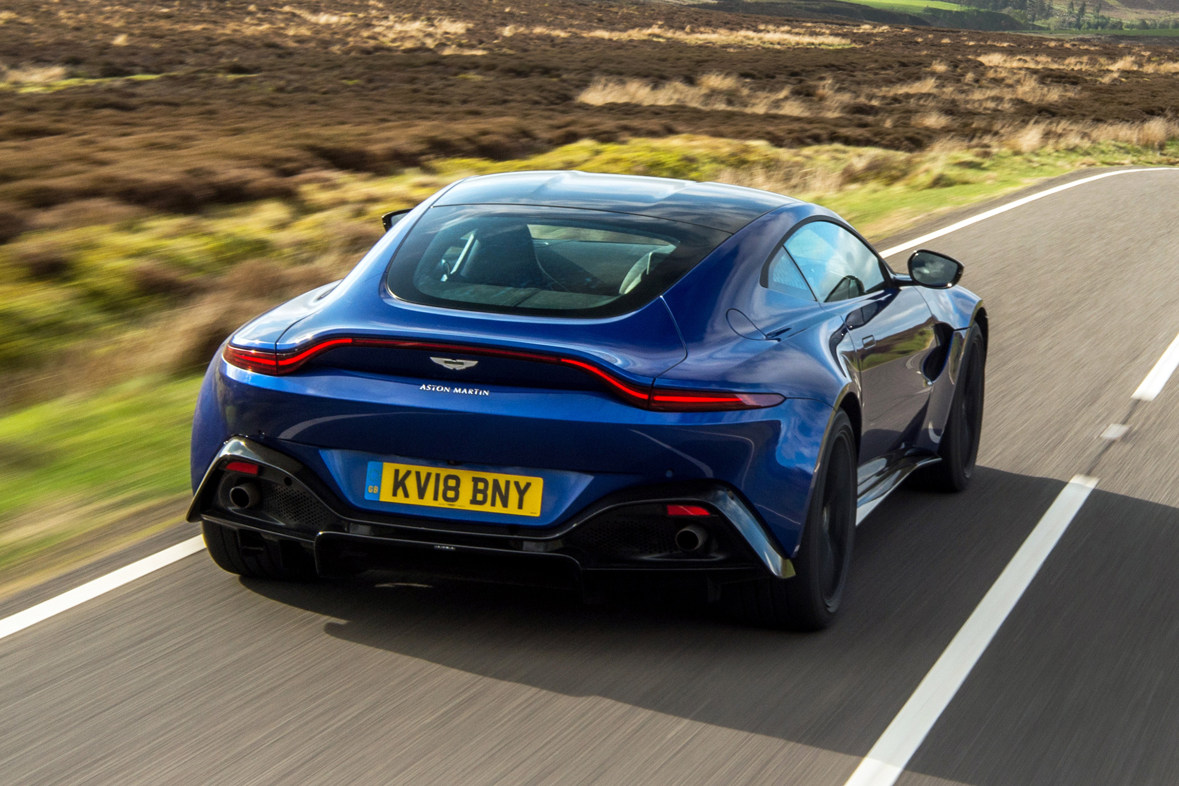 Aston Martin Vantage - rear