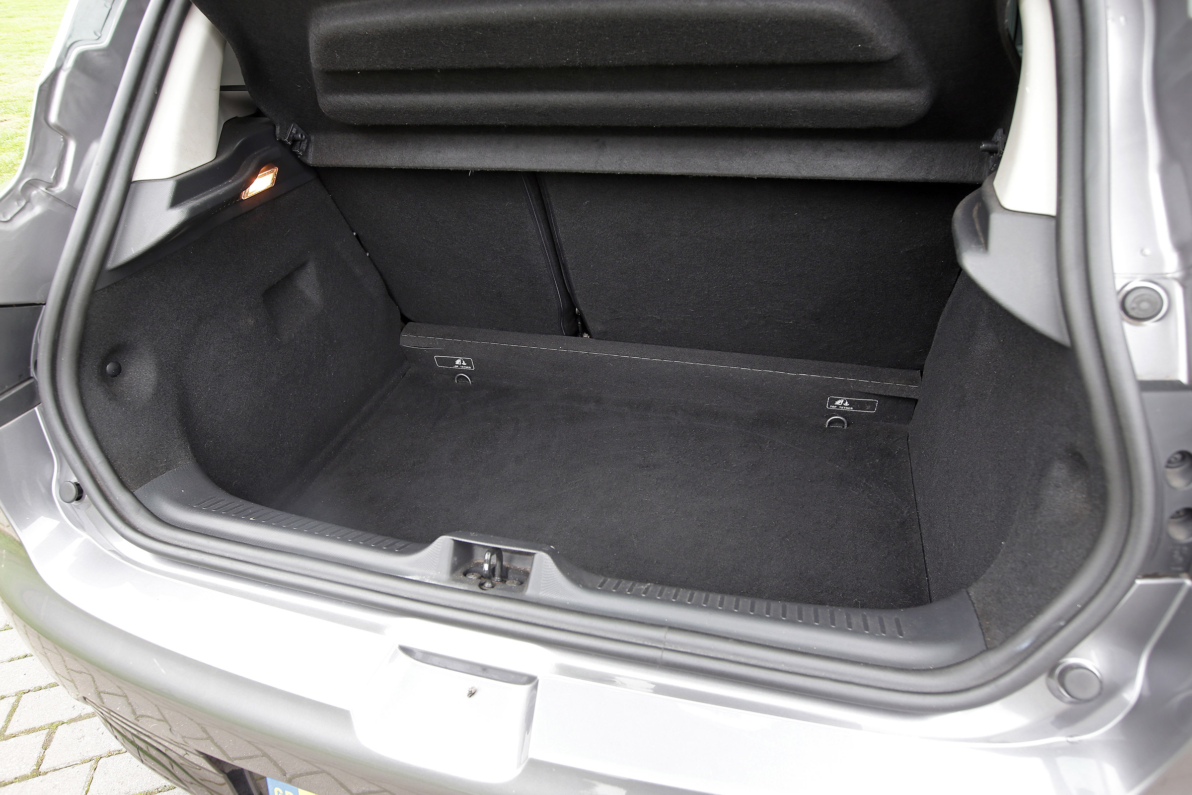 Used Renault Clio - boot