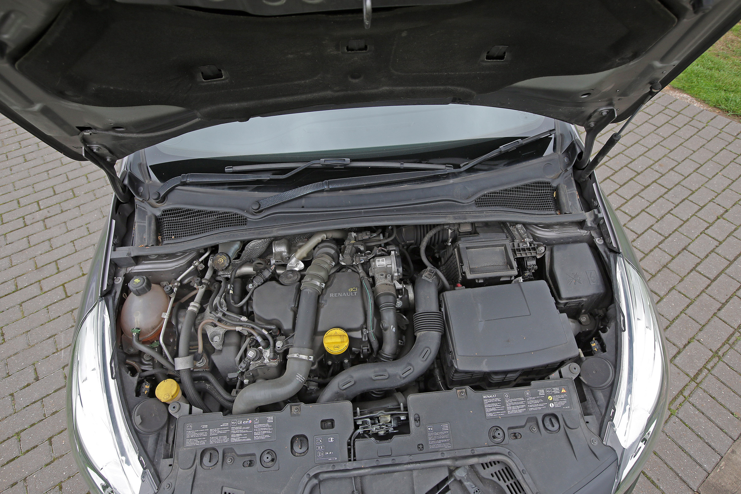 Used Renault Clio - engine